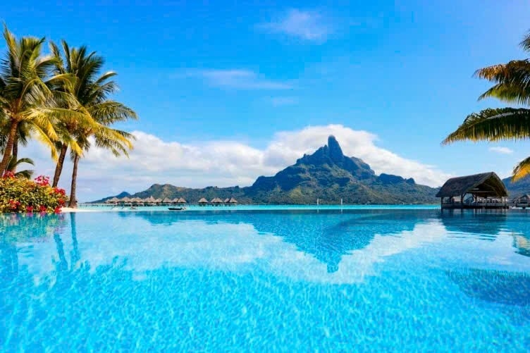 Fiji, Tonga, Cook, and Society Islands 13 Days - Adventure Cruise
